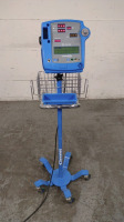 GE DINAMAP PRO 200 VITAL SIGNS MONITOR ON ROLLING STAND