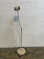 SELECT 551 EXAM LIGHT ON ROLLING STAND