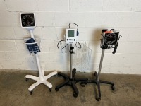 LOT OF BLOOD PRESSURE MONITORS