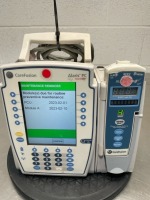 ALARIS PC 8015 INFUSION PUMP W/ ALARIS 8100 PUMP MODULE