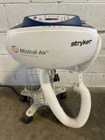 STRYKER MISTRAL-AIR PATIENT WARMING SYSTEM ON ROLLING STAND