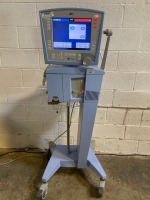 CAREFUSION AVEA 17211 VENTILATOR ON ROLLING STAND