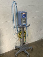 CAREFUSION INFANT FLOW SIPAP VENTILATOR ON ROLLING STAND