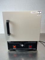 QUINCY LAB 10-180 COUNTERTOP 42 DEGREE INCUBATOR