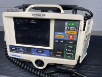 MEDTRONIC LIFEPAK 20 DEFIB WITH PADDLES