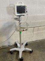 GE DASH 3000 PATIENT MONITOR ON ROLLING STAND