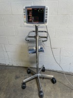 GE DASH 2500 PATIENT MONITOR ON ROLLING STAND