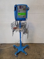 GE DINAMAP PRO 200V2 PATIENT MONITOR ON ROLLING STAND