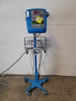 GE DINAMAP PRO 200V2 PATIENT MONITOR ON ROLLING STAND