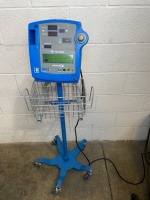 GE DINAMAP PRO 200V2 PATIENT MONITOR ON ROLLING STAND