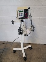 ALARIS IVAC PATIENT MONITOR ON ROLLING STAND