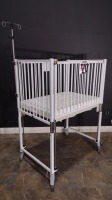 NOVUM INFANT CRIB