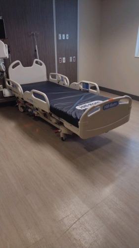 HILL-ROM VERSACARE HOSPITAL BED