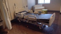 HILL-ROM VERSACARE HOSPITAL BED