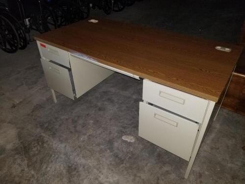 METAL DESK