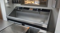 STERIS FLEXMATIC DUAL BAY SCRUB SINK (LITTLE TO NO USE)