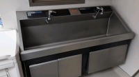 STERIS FLEXMATIC DUAL BAY SCRUB SINK (LITTLE TO NO USE)