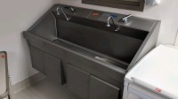 STERIS FLEXMATIC DUAL BAY SCRUB SINK (LITTLE TO NO USE)