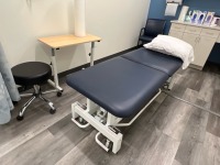 METRON ELITE ASTER 3 TREATMENT TABLE LOCATION: NORWOOD PERFORMANCE THERAPY 30 PERWAL ST, WESTWOOD MA 02090