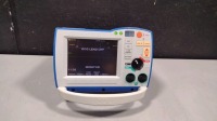 ZOLL R SERIES ALS DEFIB WITH PACING, 3 LEAD ECG, SPO2, ANALYZE