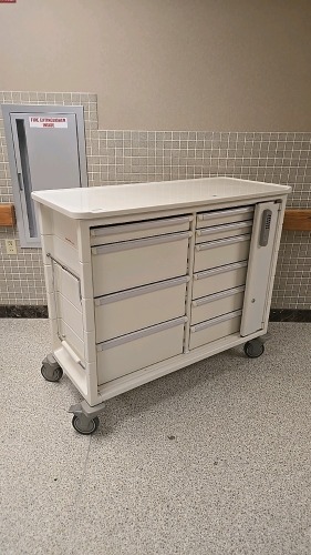 HERMANMILLER CART, WHITE, LOCKING 10-DRAWER SUPPLY CART LOCATED AT 900 W. CLAIREMONT AVE, EAU CLAIRE, WI 54701