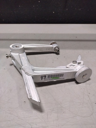 INTEGRA A-1059 MAYFIELD SKULL CLAMP LOCATED AT 3325 MOUNT PROSPECT RD. FRANKLIN PARK, IL 60131