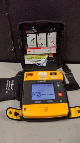 PHYSIO CONTROL LIFEPAK 1000 DEFIBRILLATOR LOCATED AT 3325 MOUNT PROSPECT RD. FRANKLIN PARK, IL 60131