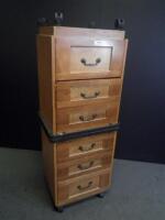 LOT OF BEDSIDE CABINETS