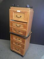 LOT OF BEDSIDE CABINETS