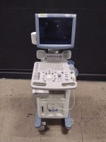 GE LOGIQ P5 ULTRASOUND MACHINE WITH 1 PROBE (11L) (SERIAL# 97149SU9) (DOM: 10/2008)