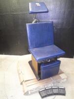 MIDMARK 119 POWER EXAM CHAIR WITH FOOTSWITCH