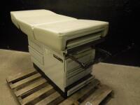 MIDMARK 404 EXAM TABLE