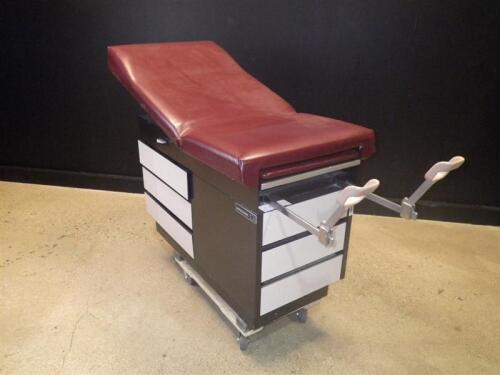 MIDMARK 104 EXAM TABLE