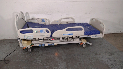 HILL-ROM P3200 VERSACARE HOSPITAL BED