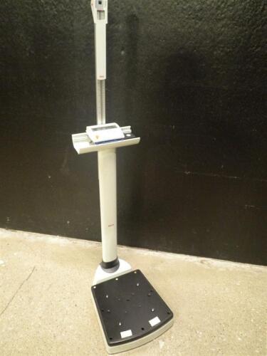 SECA MAC 5000 DIGITAL PATIENT SCALE (MISSING PARTS)