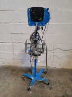 GE V100 PATIENT MONITOR ON ROLLING STAND