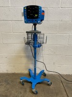 GE DYNAMAP V100 PATIENT MONITOR ON ROLLING STAND