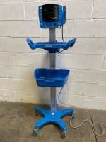 GE DYNAMAP V100 PATIENT MONITOR ON ROLLING STAND