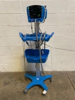 GE CARESCAPE V100 PATIENT MONITOR ON ROLLING STAND