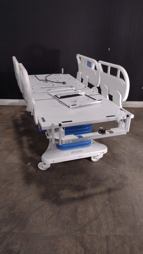 STRYKER 3005 S3 HOSPITAL BED