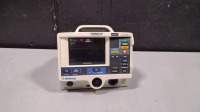 MEDTRONIC/PHYSIO-CONTROL LIFEPAK 20 DEFIB WITH PACING, 3 LEAD ECG, ANALYZE