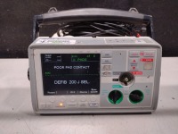 ZOLL E SERIES DEFIB WITH PACING, 12 LEAD ECG, CO2, SPO2, NIBP, ANALYZE