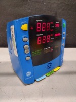 GE DINAMAP CARESCAPE V100 PATIENT MONITOR