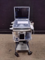 GE LOGIQ E PORTABLE ULTRASOUND MACHINE WITH 1 PROBE (3S-RS) (SERIAL# 52294WX6) (DOM: 12/2006)