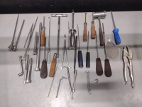 LOT OF VARIOUS INSTRUMENTS