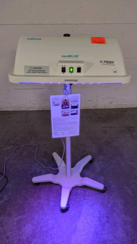 NATUS NEOBLUE LED PHOTOTHERAPY SYSTEM ON ROLLING STAND