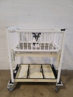 HARD E1911-BF ROLLING INFANT CRIB