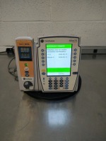 ALARIS 8015 INFUSION PUMP WITH 8300 SERIES MODULES