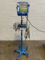 GE 400V2 PRO PATIENT MONITOR ON ROLLING STAND