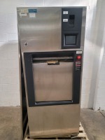 STERIS AMSCO CENTURY V-120 PREVAC STEAM STERILIZER